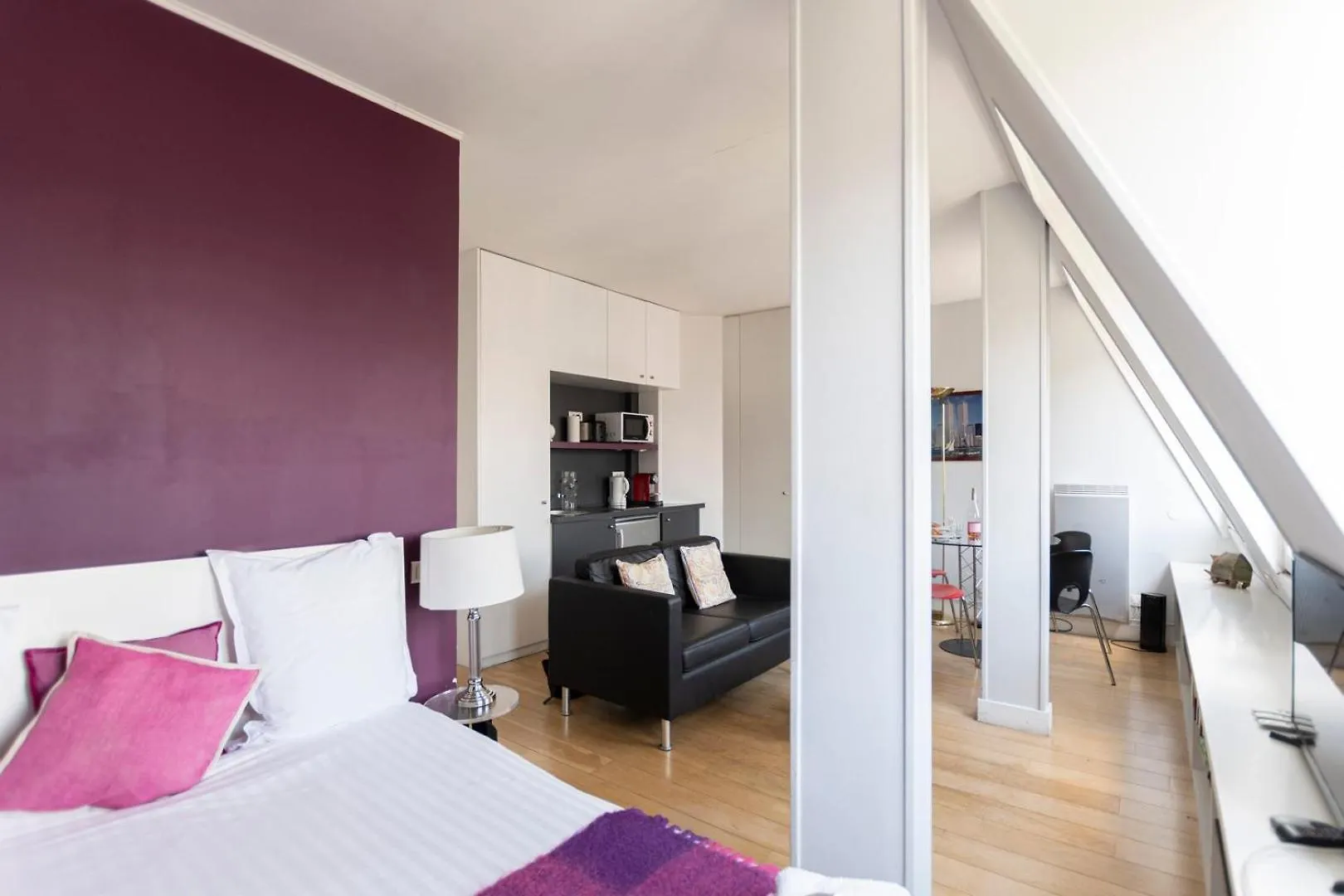 Guestready -cozy With Eiffel Tower View Apartment